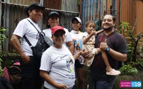 Feligreses acompañan a Santo Domingo de Guzmán rumbo a su morada en Las Sierritas