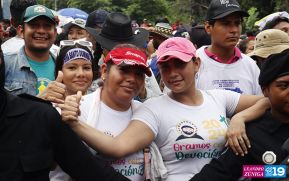 Feligreses acompañan a Santo Domingo de Guzmán rumbo a su morada en Las Sierritas