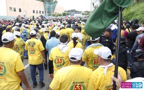 Feligreses acompañan a Santo Domingo de Guzmán rumbo a su morada en Las Sierritas