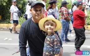 Feligreses acompañan a Santo Domingo de Guzmán rumbo a su morada en Las Sierritas