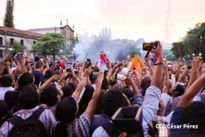 De esta manera leoneses celebran 77 años de la Gritería en honor a la Asunción de María