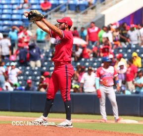 Séptimo juego de la semifinal del Campeonato Germán Pomares entre Los Dantos y Toros de Chontales