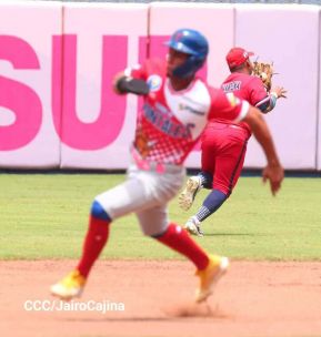 Séptimo juego de la semifinal del Campeonato Germán Pomares entre Los Dantos y Toros de Chontales