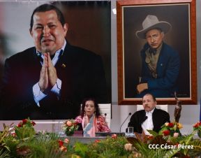 Comandante Daniel y Compañera Rosario en la XI Cumbre Extraordinaria de Jefes de Estado del ALBA-TCP