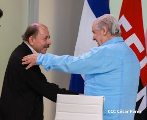 Comandante Daniel y Compañera Rosario en la XI Cumbre Extraordinaria de Jefes de Estado del ALBA-TCP