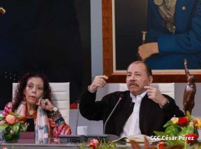 Comandante Daniel y Compañera Rosario en la XI Cumbre Extraordinaria de Jefes de Estado del ALBA-TCP