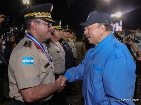 Acto en conmemoración del 45 aniversario de fundación del Ejército de Nicaragua