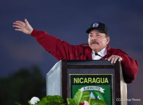 Desfile Pueblo-Ejército en el 45 Aniversario de la Fundación del Ejército de Nicaragua
