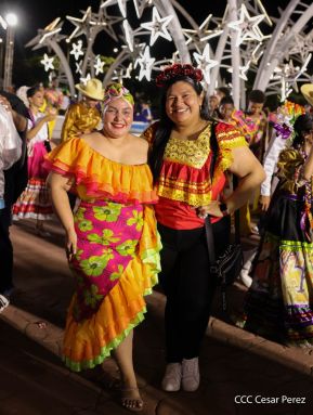 Celebración del Día Nacional del Huipil