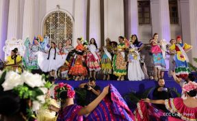 Celebración del Día Nacional del Huipil