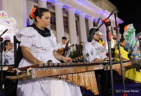 Celebración del Día Nacional del Huipil