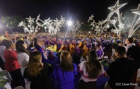Celebración del Día Nacional del Huipil
