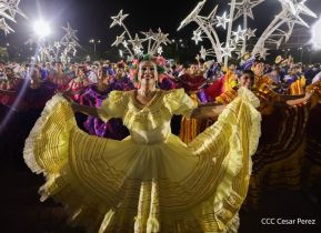 Celebración del Día Nacional del Huipil