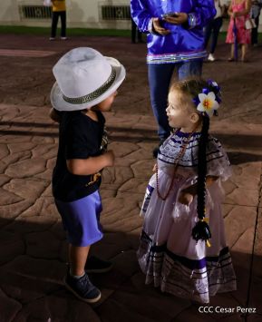 Celebración del Día Nacional del Huipil