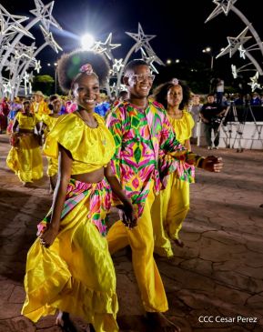 Celebración del Día Nacional del Huipil