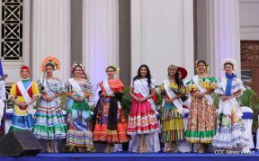 Celebración del Día Nacional del Huipil