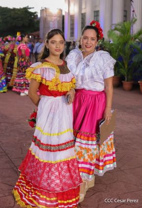 Celebración del Día Nacional del Huipil