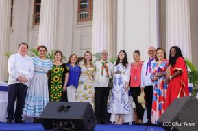 Celebración del Día Nacional del Huipil