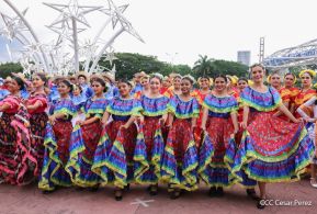 Celebración del Día Nacional del Huipil