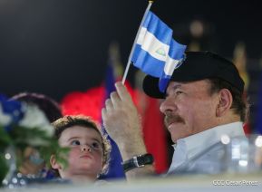 Desfile Escolar 2024 en honor a la gloriosa epopeya de la Batalla de San Jacinto