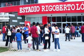Inauguración del Estadio de Béisbol Rigoberto López Pérez en León