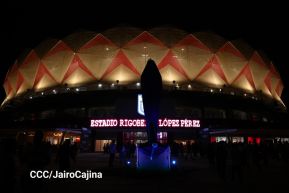 Inauguración del Estadio de Béisbol Rigoberto López Pérez en León