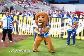 Inauguración del Estadio de Béisbol Rigoberto López Pérez en León