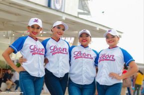 Inauguración del Estadio de Béisbol Rigoberto López Pérez en León