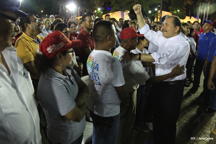 Daniel y Rosario celebran junto al pueblo el Día Internacional de los Trabajadores