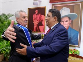 Compañero Alexander Khokhólikov recibe la Orden José de Marcoleta en el Grado de Gran Cruz 