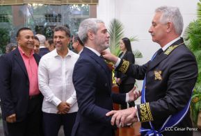 Compañero Alexander Khokhólikov recibe la Orden José de Marcoleta en el Grado de Gran Cruz 
