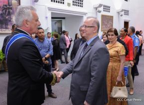 Compañero Alexander Khokhólikov recibe la Orden José de Marcoleta en el Grado de Gran Cruz 