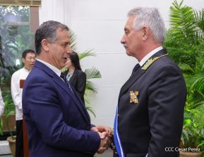 Compañero Alexander Khokhólikov recibe la Orden José de Marcoleta en el Grado de Gran Cruz 