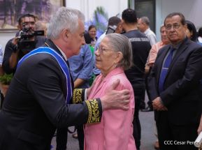 Compañero Alexander Khokhólikov recibe la Orden José de Marcoleta en el Grado de Gran Cruz 