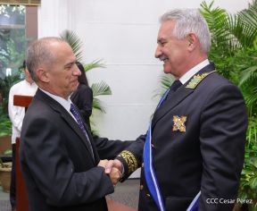 Compañero Alexander Khokhólikov recibe la Orden José de Marcoleta en el Grado de Gran Cruz 