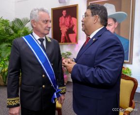 Compañero Alexander Khokhólikov recibe la Orden José de Marcoleta en el Grado de Gran Cruz 
