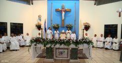Cardenal Brenes celebra a San Antonio de Padua