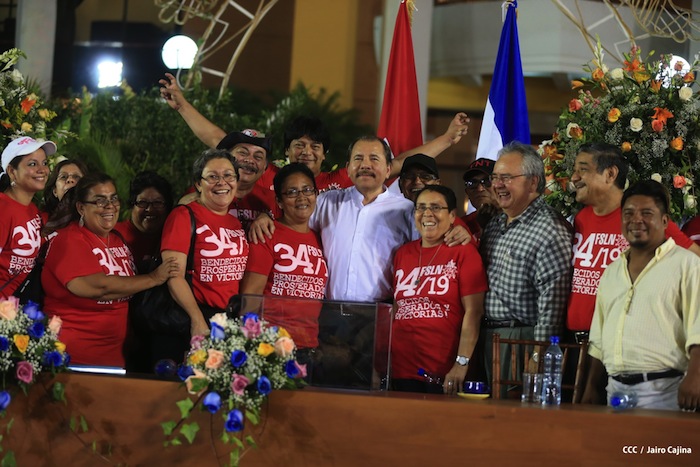 Daniel y Rosario celebran junto al pueblo el Día Internacional de los Trabajadores