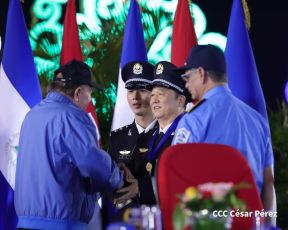 Conmemoración de los 45 años de fundación de la Policía Nacional y el Ministerio del Interior