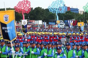 Conmemoración de los 45 años de fundación de la Policía Nacional y el Ministerio del Interior