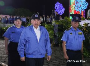 Conmemoración de los 45 años de fundación de la Policía Nacional y el Ministerio del Interior