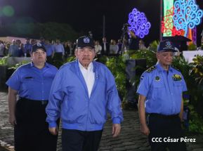 Conmemoración de los 45 años de fundación de la Policía Nacional y el Ministerio del Interior