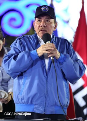 Conmemoración de los 45 años de fundación de la Policía Nacional y el Ministerio del Interior