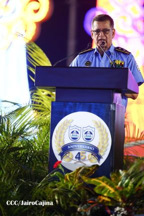 Conmemoración de los 45 años de fundación de la Policía Nacional y el Ministerio del Interior