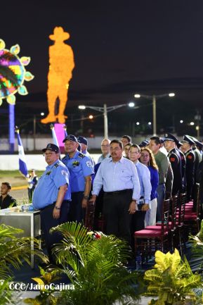 Conmemoración de los 45 años de fundación de la Policía Nacional y el Ministerio del Interior