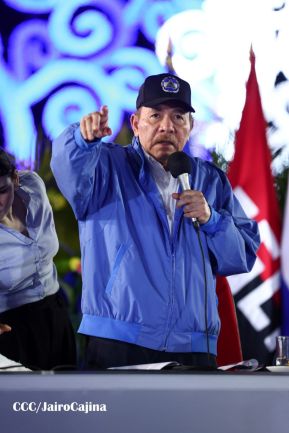 Conmemoración de los 45 años de fundación de la Policía Nacional y el Ministerio del Interior