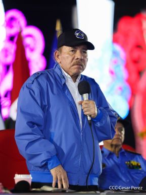 Conmemoración de los 45 años de fundación de la Policía Nacional y el Ministerio del Interior