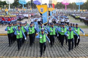 Conmemoración de los 45 años de fundación de la Policía Nacional y el Ministerio del Interior