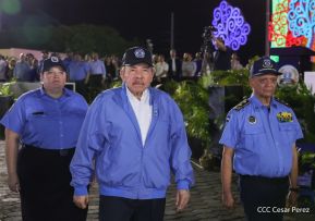Conmemoración de los 45 años de fundación de la Policía Nacional y el Ministerio del Interior