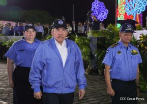Conmemoración de los 45 años de fundación de la Policía Nacional y el Ministerio del Interior